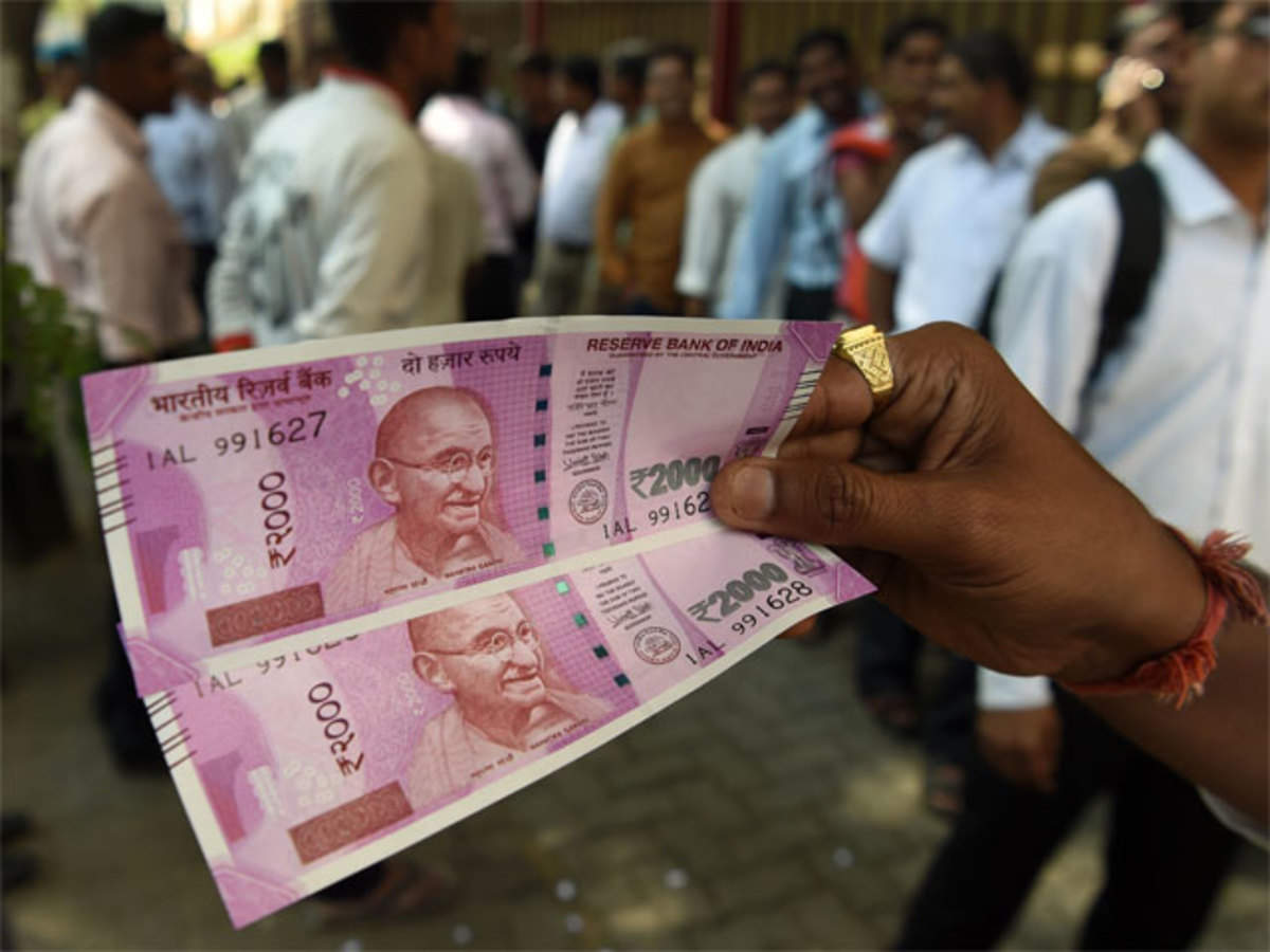 new rs 2000 note legal tender but not easy to get change for