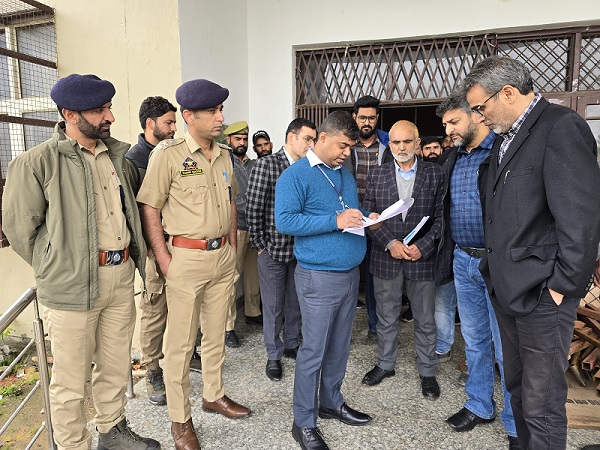 Police Observer reviews Security Measures at 1 Baramulla PC Counting Center Strong Room