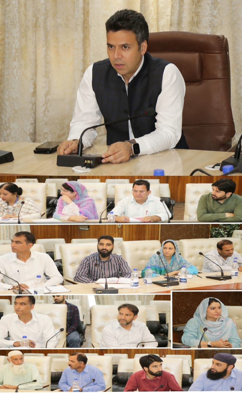 DC Srinagar chairs meeting of District Cooperative Development Committee