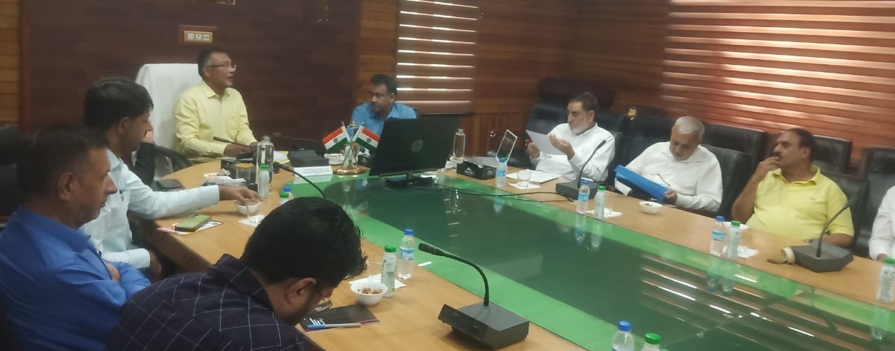 Principal Secretary APD reviews functioning of FV Terminal Markets 23