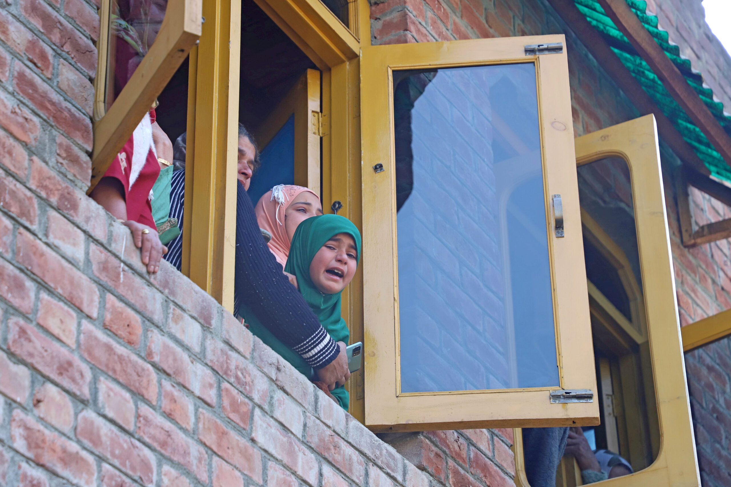 Kashmir Amid sobs and tears doctor who was killed in major militants atatck along with 6 non locals laid to rest in native village in Budgam Umar Ganie 2 scaled