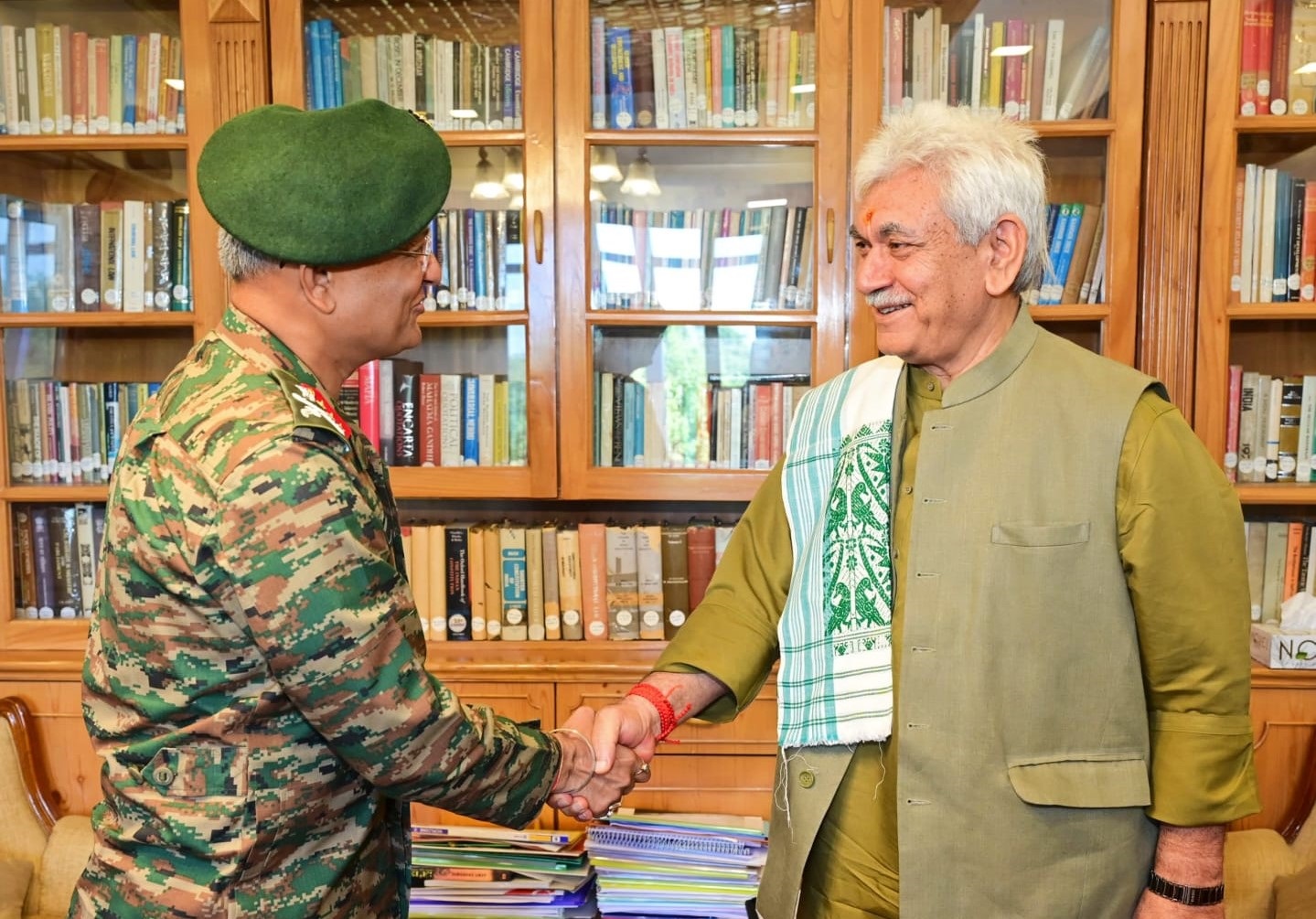 Lieutenant Governor Shri Manoj Sinha meeting Lt Gen Prashant Srivastava GOC15 Corps
