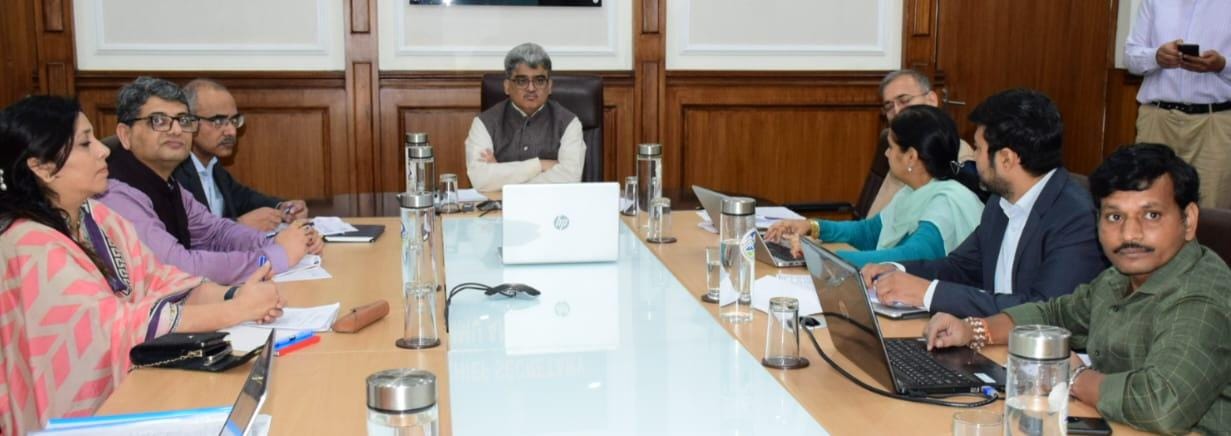 Chief Secretary assesses implementation of city sanitation and waste management works 13