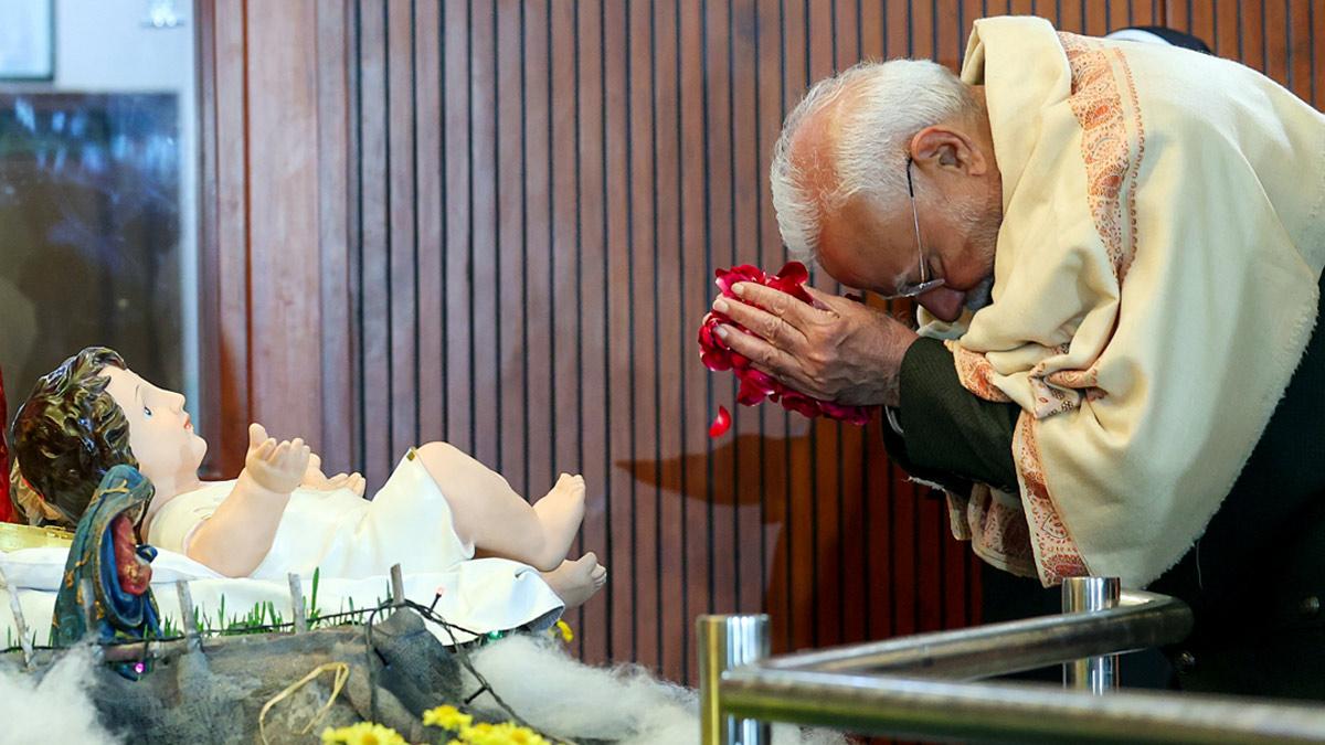 23modi attends christmas celebrations1