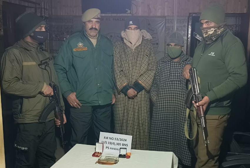 Police solve burglary case in Sopore