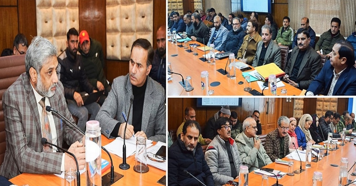 Shaleen Kabra reviews progress on implementation of JJM across Kashmir province 7 1