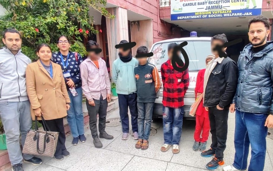 6 minors rescued from begging child labour