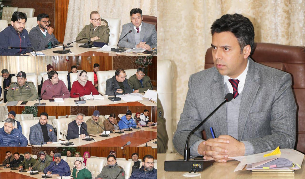 DC Srinagar reviews arrangements for Republic Day 2025