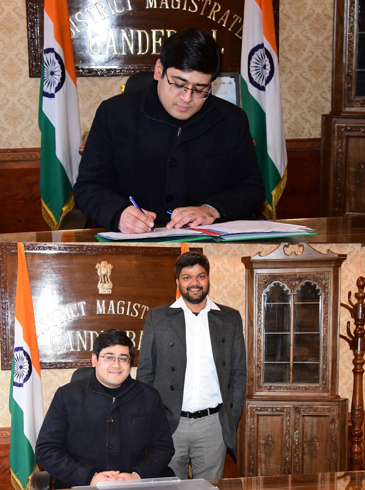 Jatin Kishore assumes charge as DC Ganderbal 1