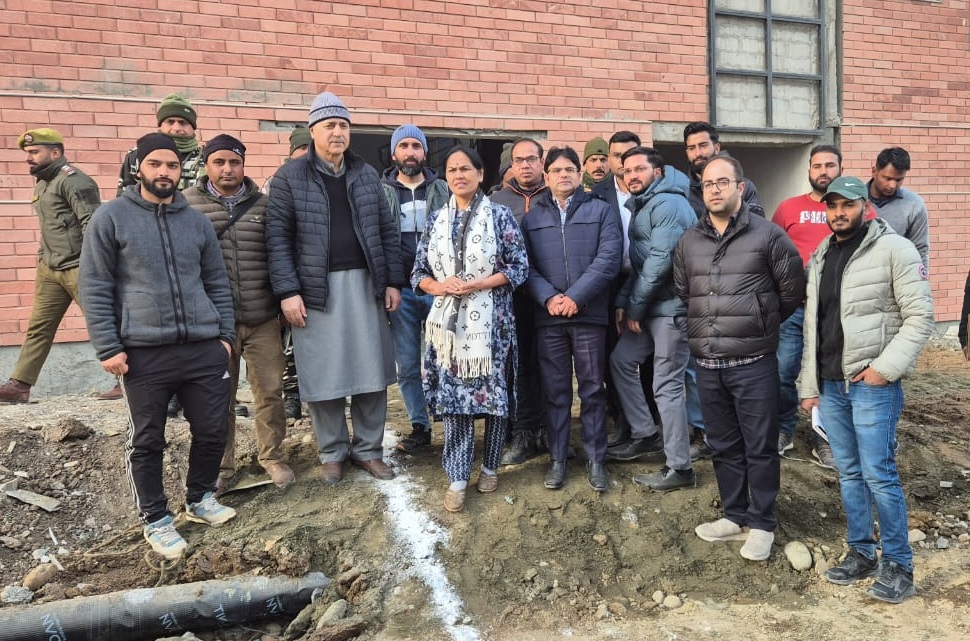 Union Minister review construction of ESIC Hospital at Budgam 29