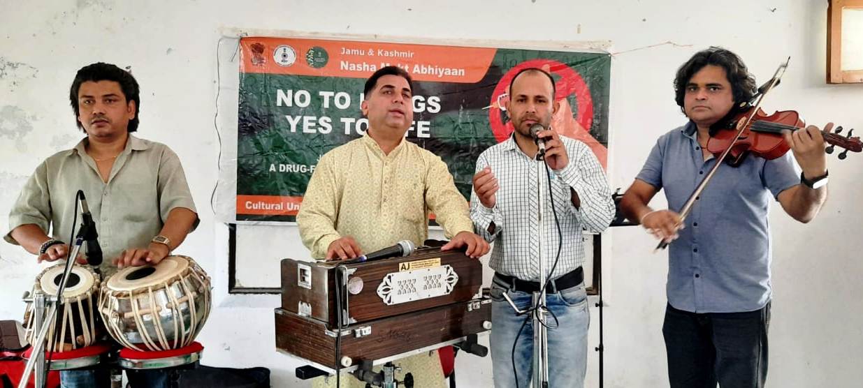 DIPR Cultural Unit promotes awareness among students at GHSS Akhnoor