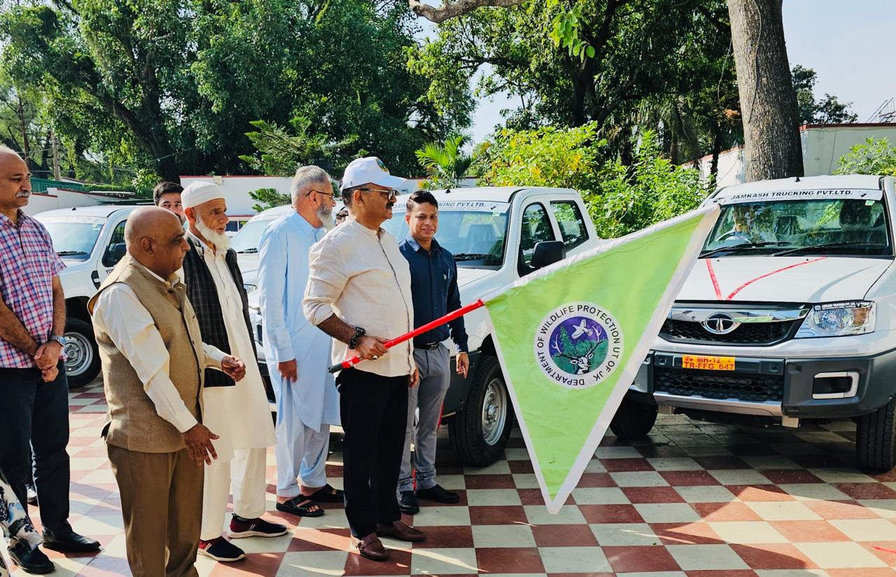 Javed Rana flags off Wildlife Rescue Vehicle Fleet at Jammu to combat human wildlife conflict 19