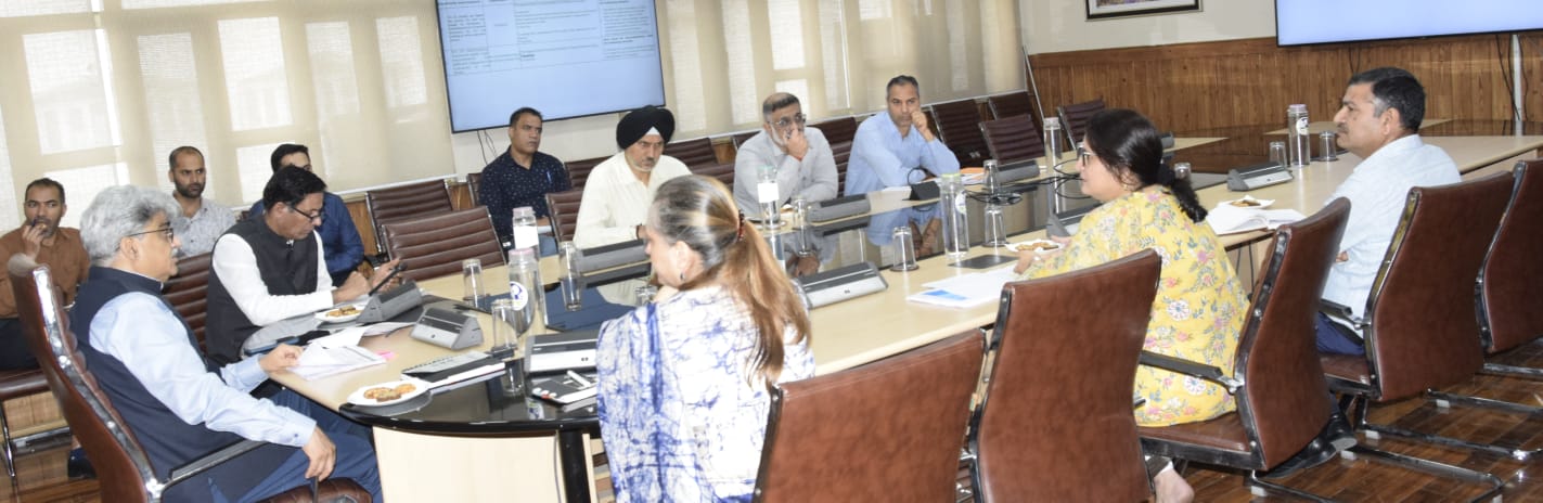 CS reviews progress on compliance reduction measures 24