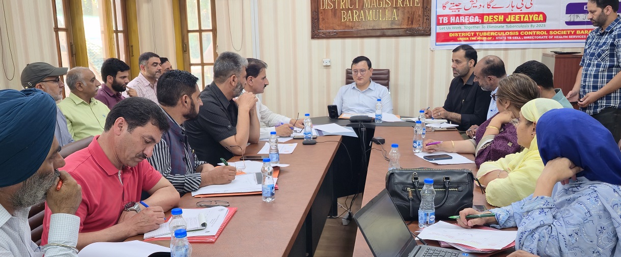 DC Baramulla chairs TB Forum meeting