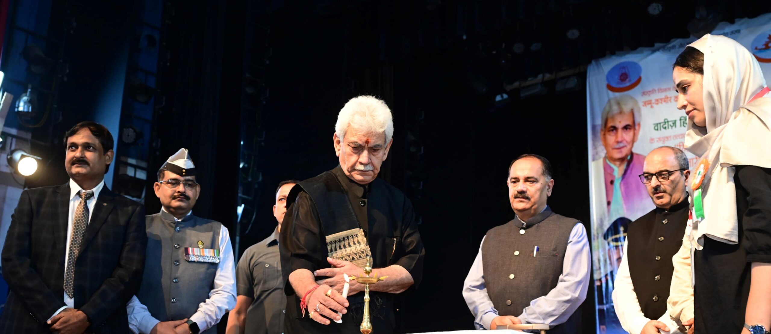 Lieutenant Governor Sh Manoj Sinha addressed youth during an event organised by Wadies Hindi Shiksha Samiti 7 scaled