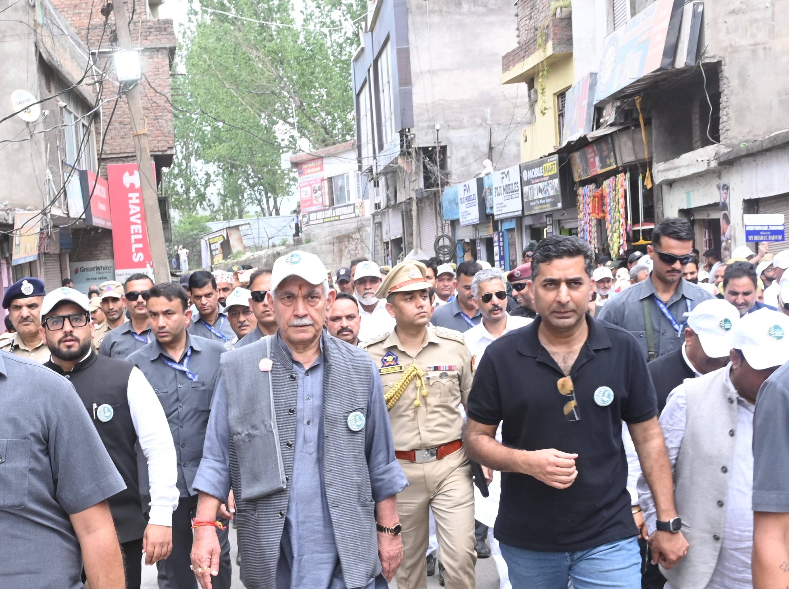 Lieutenant Governor Shri Manoj Sinha Joined Padyatra in Rajouri under Drug Free JK Campaign 1 scaled