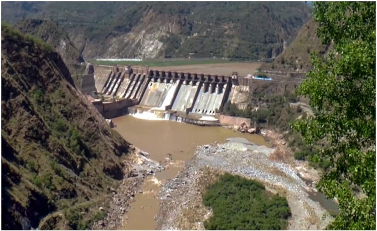 1e15ai9c indus water river