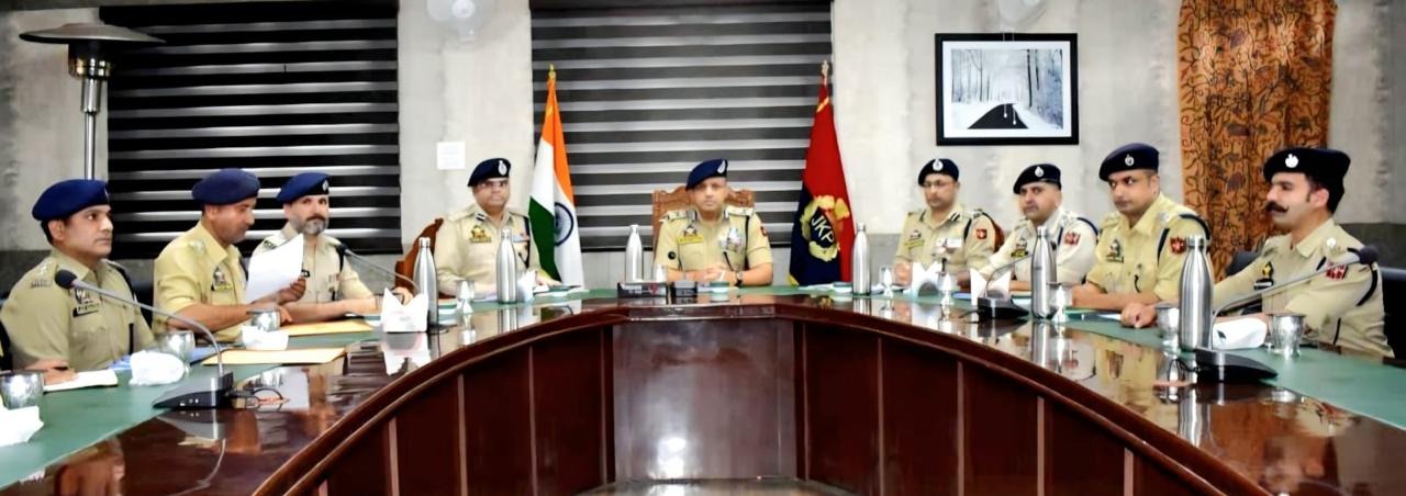 IGP Kashmir Reviews Security Law Order and Crime Scenario in District Bandipora