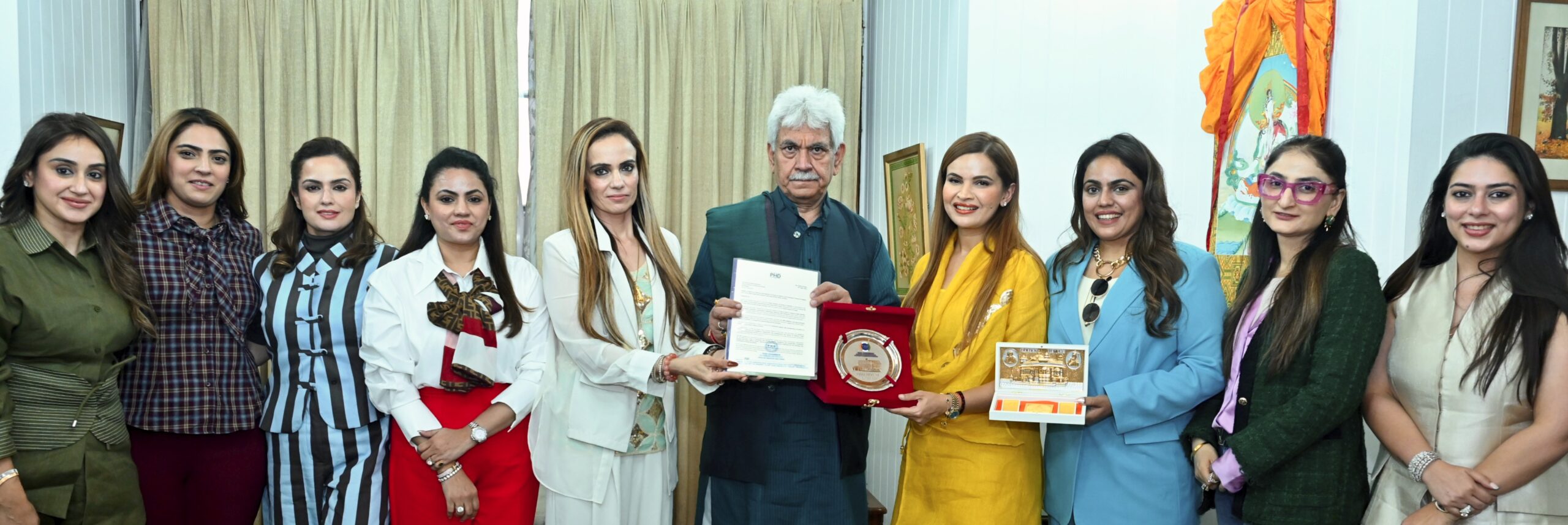 PHDCCI delegation calls on HLG scaled